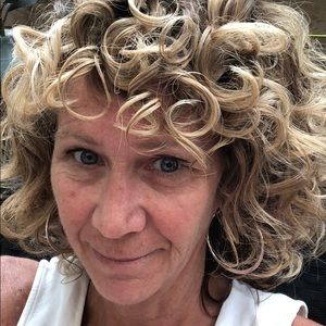 Meet your Posher, Pam